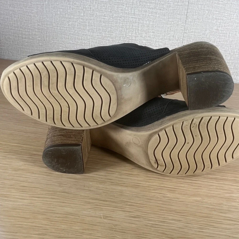 Made in Italy Sophia Milano Black Suede Leather Block Heel Slingback Sandals 9